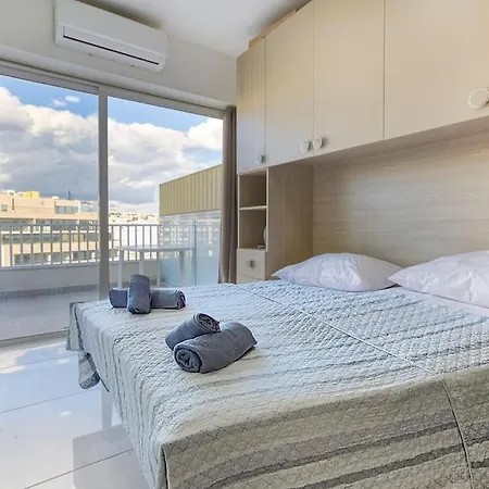 Penthouse Tax Biex Ta Xbiex